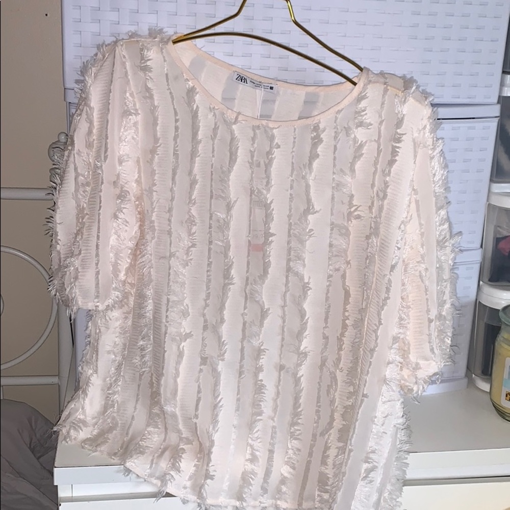 Zara Textured Top - Picture 2 of 9
